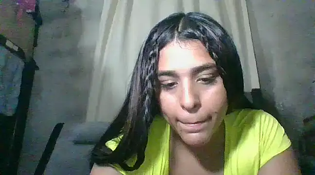 Snapshot of Juviaandgray2 chatting on 02/17/25, 12:10 Juviaandgray2 online show from 02/17/25, 12:10