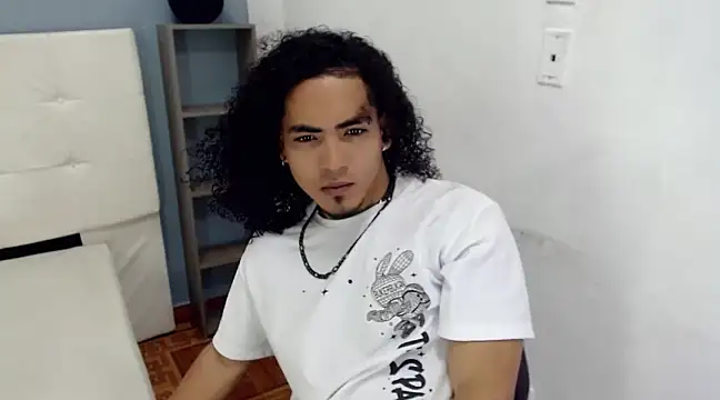 Snapshot of LihanJor_23 chatting on 02/26/25, 03:32 LihanJor 23 online show from 02/26/25, 03:32