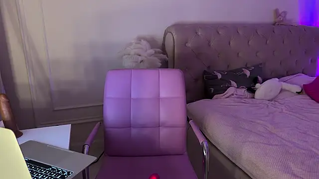 Kisskeyy online show from 02/20/25, 01:14