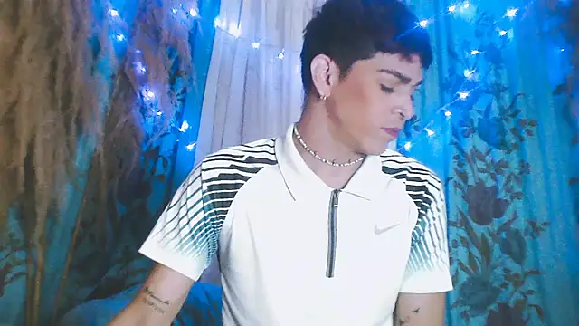 Snapshot of duquehotvoy chatting on 02/21/25, 11:10 duquehotvoy online show from 02/21/25, 11:10