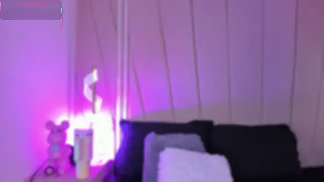 Snapshot of Nikki_vega chatting on 02/25/25, 08:03 Nikki vega online show from 02/25/25, 08:03