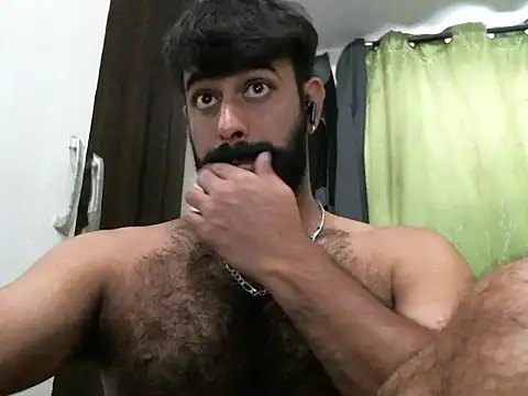 Snapshot of indianhairybull chatting on 02/19/25, 04:23 indianhairybull online show from 02/19/25, 04:23