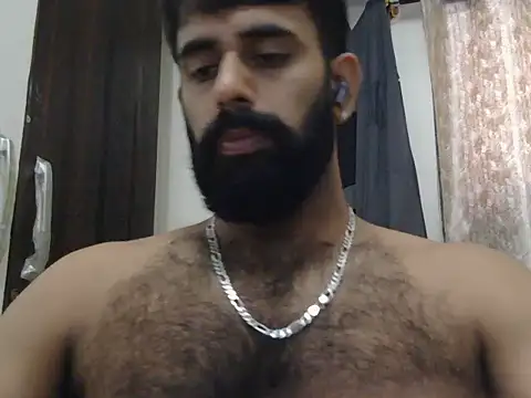 Snapshot of indianhairybull chatting on 06/11/26, 04:43 indianhairybull online show from 06/11/26, 04:43