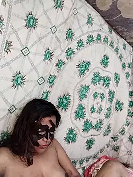 monekhan123 online show from 02/18/25, 04:37