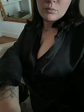 Snapshot of Orgasmille chatting on 04/05/26, 06:05 Orgasmille online show from 04/05/26, 06:05
