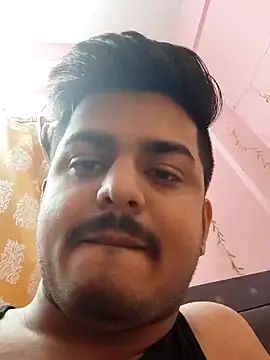 Snapshot of sethgamble000777 chatting on 02/15/25, 11:06 sethgamble000777 online show from 02/15/25, 11:06