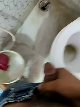 Snapshot of sethgamble000777 chatting on 03/08/25, 04:06 sethgamble000777 online show from 03/08/25, 04:06