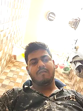 Snapshot of sethgamble000777 chatting on 11/06/25, 12:44 sethgamble000777 online show from 11/06/25, 12:44