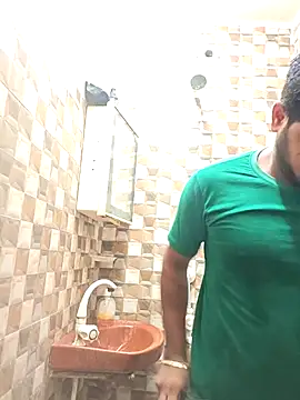 Snapshot of sethgamble000777 chatting on 11/25/25, 04:34 sethgamble000777 online show from 11/25/25, 04:34