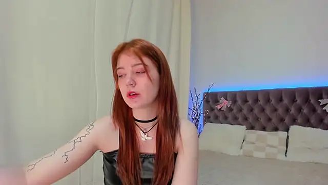 Snapshot of Ella_Mayers chatting on 03/14/25, 03:59 Ella Mayers online show from 03/14/25, 03:59