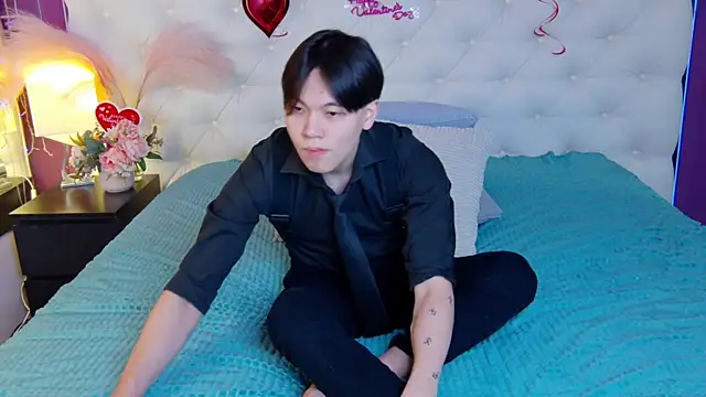 Snapshot of just_gay_ chatting on 02/19/25, 01:28 just gay  online show from 02/19/25, 01:28