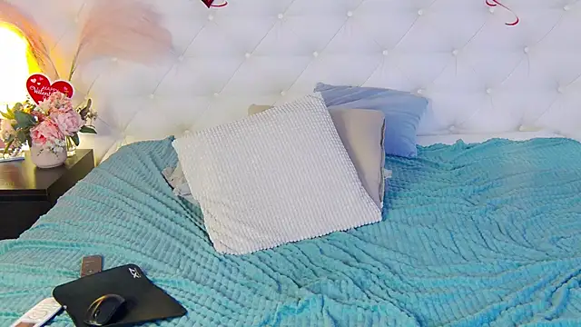 Snapshot of just_gay_ chatting on 02/19/25, 07:38 just gay  online show from 02/19/25, 07:38