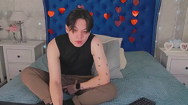 Snapshot of just_gay_ chatting on 02/26/25, 01:19 just gay  online show from 02/26/25, 01:19