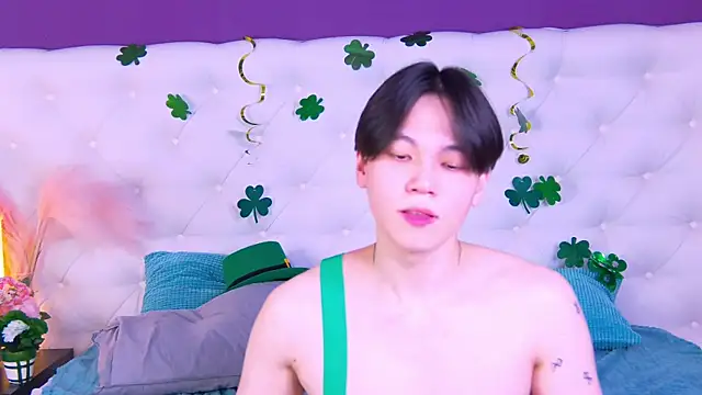 Snapshot of just_gay_ chatting on 03/16/25, 08:11 just gay  online show from 03/16/25, 08:11