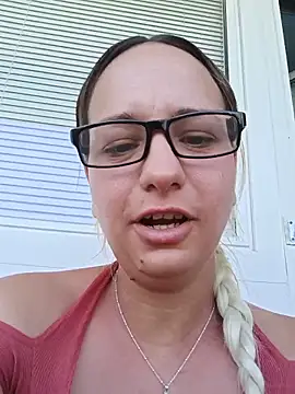 Mia RainX online show from 05/28/26, 11:51