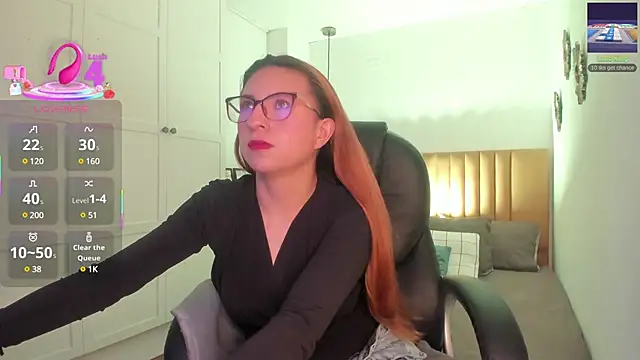 Snapshot of fer_angel_ chatting on 02/21/25, 01:33 fer angel  online show from 02/21/25, 01:33