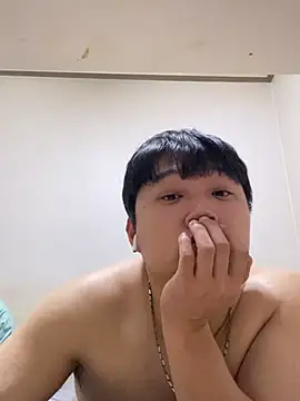 Snapshot of offwhite777 chatting on 02/04/25, 06:38 offwhite777 online show from 02/04/25, 06:38