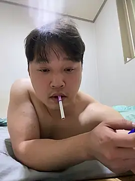 Snapshot of offwhite777 chatting on 02/22/25, 08:07 offwhite777 online show from 02/22/25, 08:07