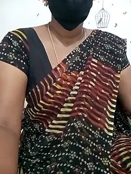 Snapshot of Tamil_Meera12 chatting on 02/05/25, 05:20 Tamil Meera12 online show from 02/05/25, 05:20