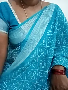 Snapshot of Tamil_Meera12 chatting on 02/07/25, 07:40 Tamil Meera12 online show from 02/07/25, 07:40