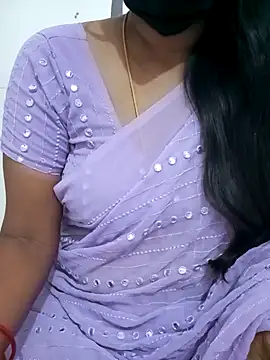 Snapshot of Tamil_Meera12 chatting on 02/08/25, 04:47 Tamil Meera12 online show from 02/08/25, 04:47