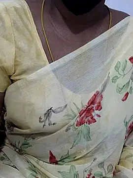 Snapshot of Tamil_Meera12 chatting on 03/18/25, 05:42 Tamil Meera12 online show from 03/18/25, 05:42