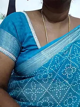 Snapshot of Tamil_Meera12 chatting on 09/12/25, 06:46 Tamil Meera12 online show from 09/12/25, 06:46