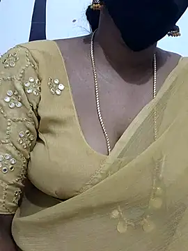 Snapshot of Tamil_Meera12 chatting on 09/25/25, 06:44 Tamil Meera12 online show from 09/25/25, 06:44