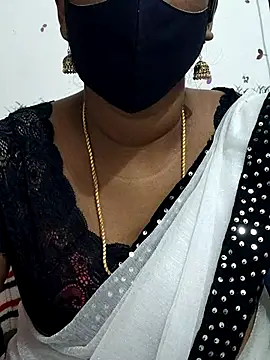 Snapshot of Tamil_Meera12 chatting on 11/27/25, 06:37 Tamil Meera12 online show from 11/27/25, 06:37