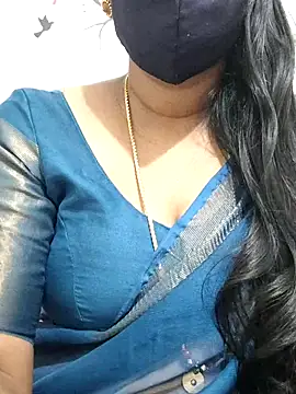 Snapshot of Tamil_Meera12 chatting on 12/20/25, 07:15 Tamil Meera12 online show from 12/20/25, 07:15