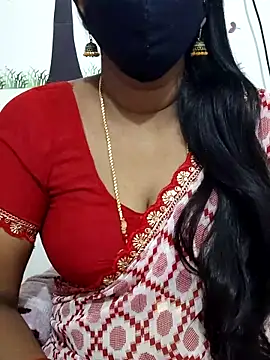 Snapshot of Tamil_Meera12 chatting on 02/05/26, 07:35 Tamil Meera12 online show from 02/05/26, 07:35