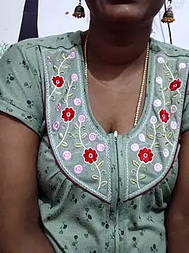 Snapshot of Tamil_Meera12 chatting on 02/06/26, 03:11 Tamil Meera12 online show from 02/06/26, 03:11