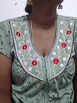 Snapshot of Tamil_Meera12 chatting on 02/12/26, 07:36 Tamil Meera12 online show from 02/12/26, 07:36