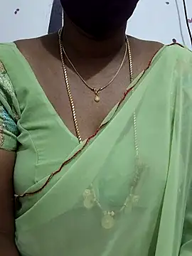 Snapshot of Tamil_Meera12 chatting on 02/16/26, 03:24 Tamil Meera12 online show from 02/16/26, 03:24