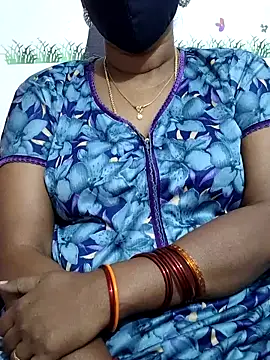 Snapshot of Tamil_Meera12 chatting on 02/21/26, 03:40 Tamil Meera12 online show from 02/21/26, 03:40