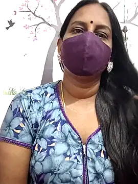 Snapshot of Tamil_Meera12 chatting on 02/23/26, 03:04 Tamil Meera12 online show from 02/23/26, 03:04