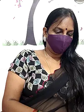 Snapshot of Tamil_Meera12 chatting on 03/01/26, 04:42 Tamil Meera12 online show from 03/01/26, 04:42