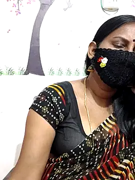 Snapshot of Tamil_Meera12 chatting on 03/09/26, 11:47 Tamil Meera12 online show from 03/09/26, 11:47