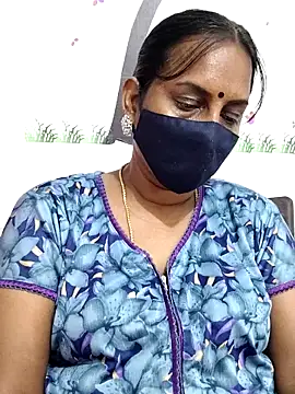 Snapshot of Tamil_Meera12 chatting on 03/10/26, 04:06 Tamil Meera12 online show from 03/10/26, 04:06