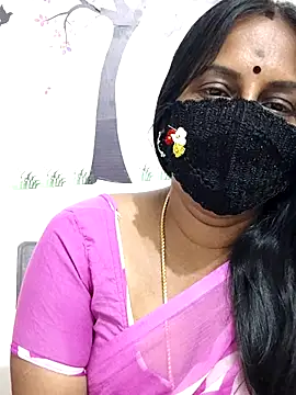 Snapshot of Tamil_Meera12 chatting on 03/21/26, 08:19 Tamil Meera12 online show from 03/21/26, 08:19