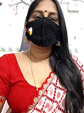 Snapshot of Tamil_Meera12 chatting on 03/23/26, 05:17 Tamil Meera12 online show from 03/23/26, 05:17