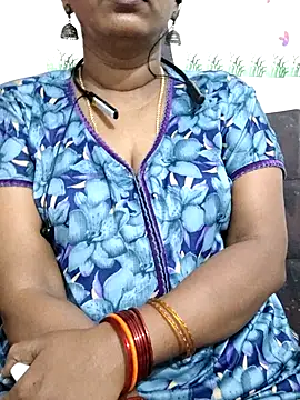 Snapshot of Tamil_Meera12 chatting on 04/04/26, 04:00 Tamil Meera12 online show from 04/04/26, 04:00