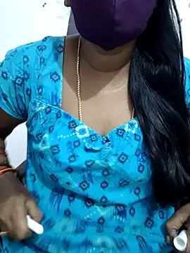Snapshot of Tamil_Meera12 chatting on 04/08/26, 03:28 Tamil Meera12 online show from 04/08/26, 03:28