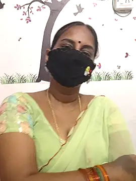 Snapshot of Tamil_Meera12 chatting on 04/13/26, 03:23 Tamil Meera12 online show from 04/13/26, 03:23