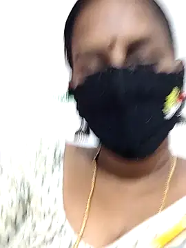 Snapshot of Tamil_Meera12 chatting on 04/15/26, 05:53 Tamil Meera12 online show from 04/15/26, 05:53