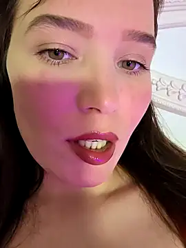 Snapshot of GoddessYanaMironova chatting on 04/16/26, 05:14 GoddessYanaMironova online show from 04/16/26, 05:14