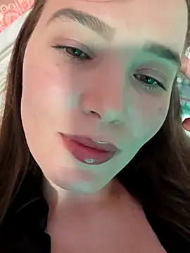 Snapshot of GoddessYanaMironova chatting on 04/18/26, 07:58 GoddessYanaMironova online show from 04/18/26, 07:58