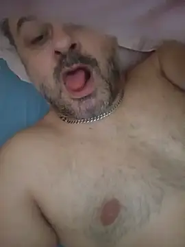 Snapshot of NAvoglia chatting on 07/05/26, 12:12 NAvoglia online show from 07/05/26, 12:12