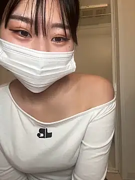 Rara  oo online show from 02/28/25, 07:15