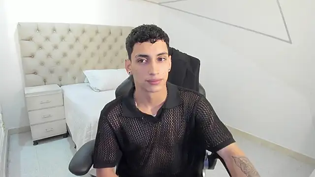 JhoanLeandro online show from 09/22/25, 06:15